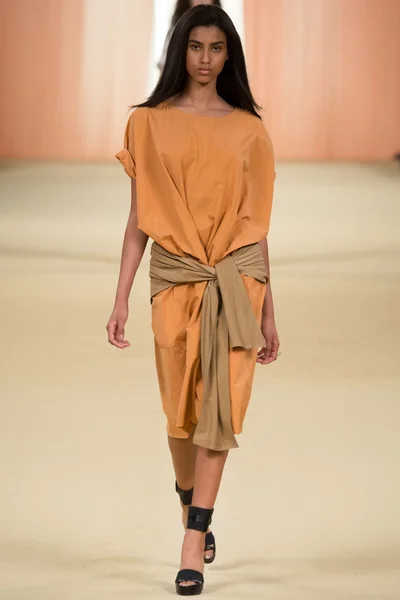 Look 30